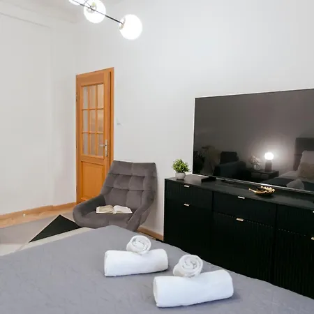 Aleje Jerozolimskie 42 - Parking Free - Better Apartment Warschau