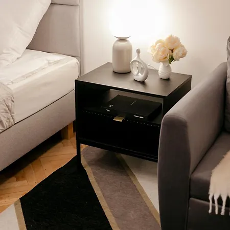 Aleje Jerozolimskie 42 - Parking Free - Better Warschau