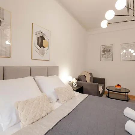 Aleje Jerozolimskie 42 - Parking Free - Better