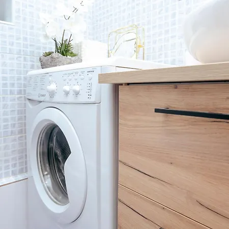 Aleje Jerozolimskie 42 - Parking Free - Better