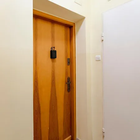 Aleje Jerozolimskie 42 - Parking Free - Better Apartment Warschau