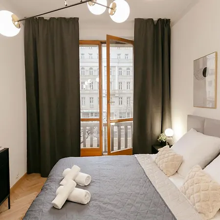 Aleje Jerozolimskie 42 - Parking Free - Better Apartment