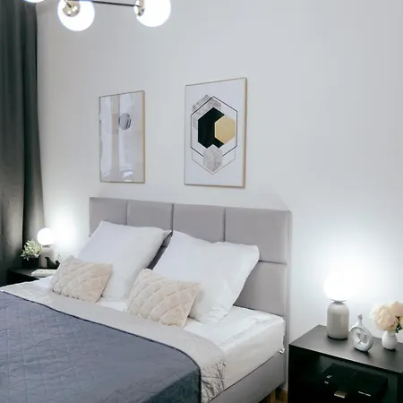 Aleje Jerozolimskie 42 - Parking Free - Better Apartment Warsaw