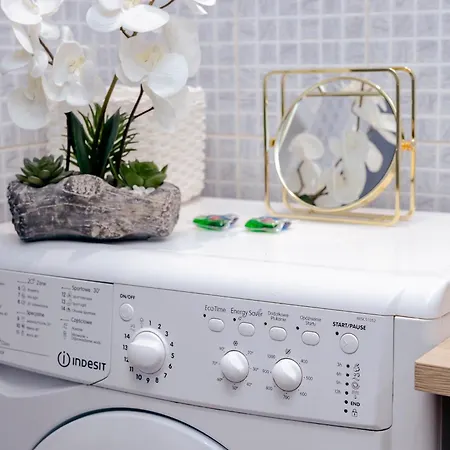 Aleje Jerozolimskie 42 - Parking Free - Better