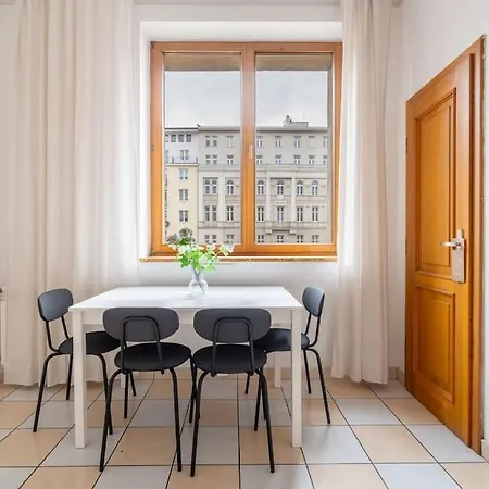 Aleje Jerozolimskie 42 - Parking Free - Better * Varşova