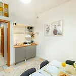 Aleje Jerozolimskie 42 - Parking Free - Better Apartman Varsó