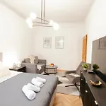 Aleje Jerozolimskie 42 - Parking Free - Better Apartman *