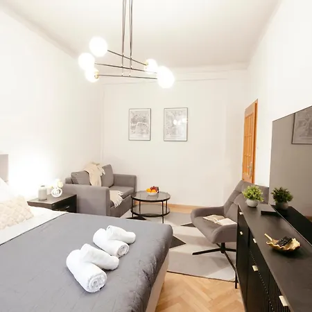 Aleje Jerozolimskie 42 - Parking Free - Better Apartmán *