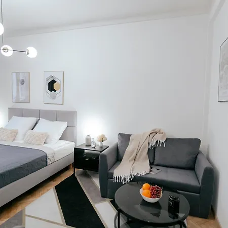 Apartmán Aleje Jerozolimskie 42 - Parking Free - Better